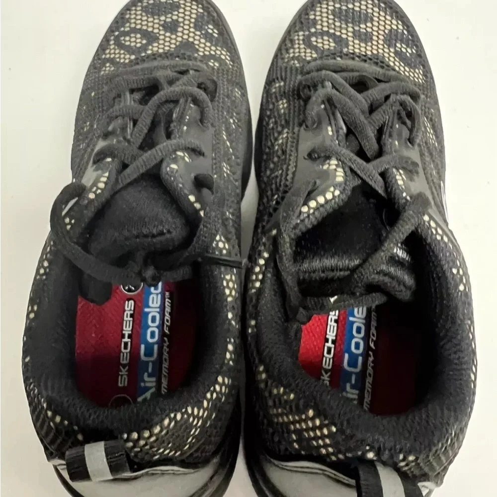 Skechers very good